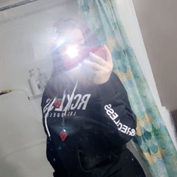 Meet your Posher, Izzy - Picture 1 of 1